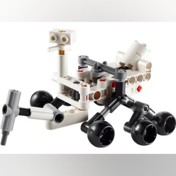30682 LEGO Technic NASA Mars Rover Perseverance. NEW - Picture 2 of 3
